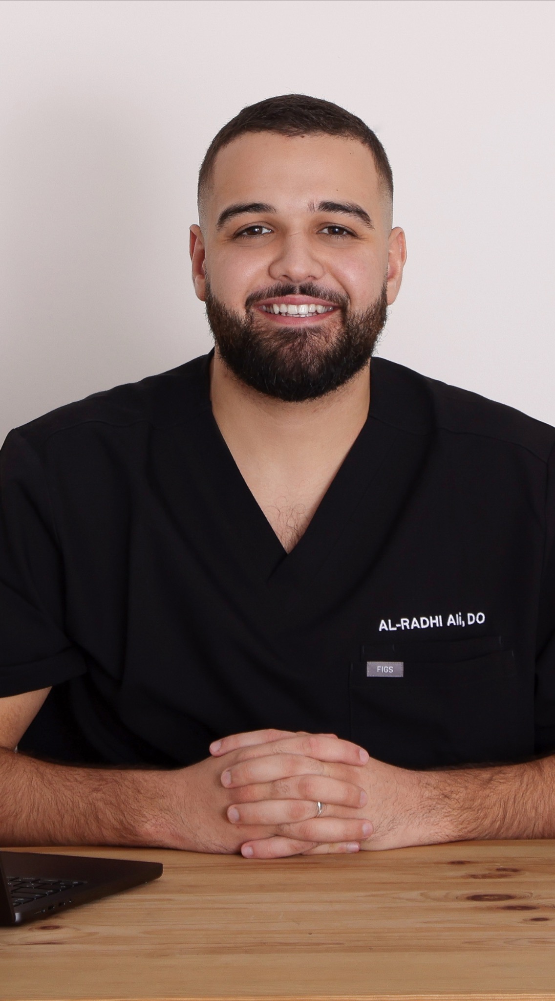 Portrait d’Ali Alradhi, membre de l’équipe MOVYRA